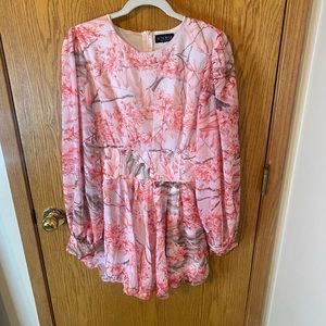 In The Style Floral Romper – Pink, Cream, Tan, White | Size 6 | Formal/Chic